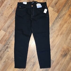 👖CURVE APPEAL High Rise Comfort Waist Skinny Jeans